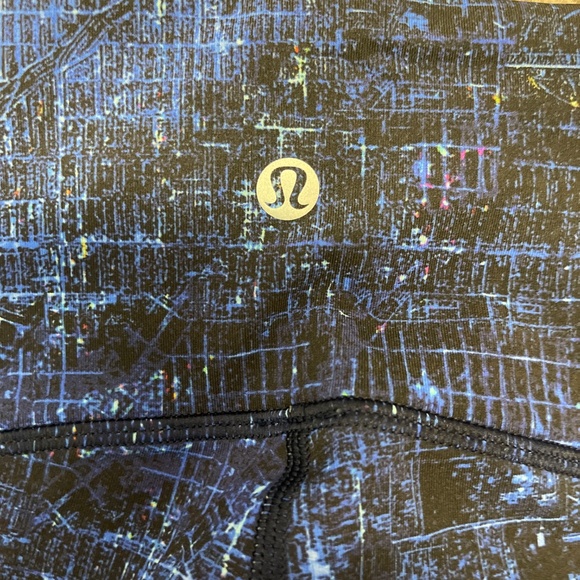 Lululemon - Picture 2 of 4